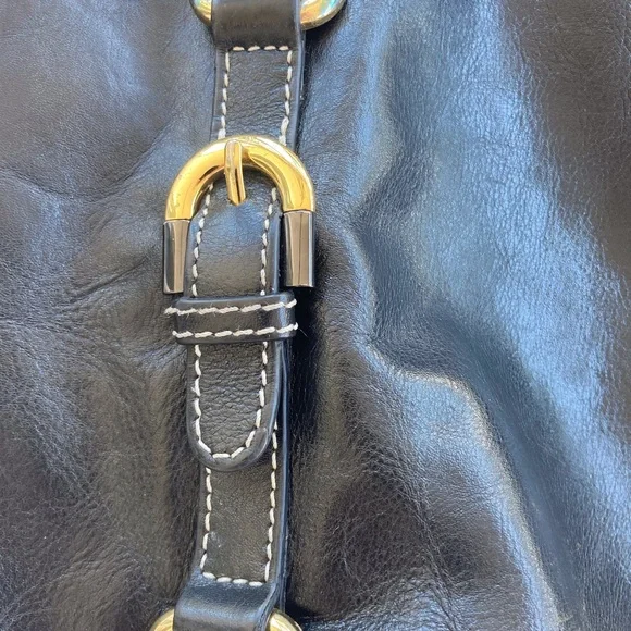 BADGLEY MISCHKA BLACK LEATHER BAG WITH SILVER AND GOLD TONED HARDWARE & BRANDING - Picture 4 of 16